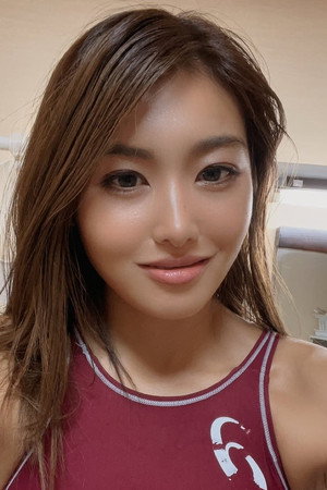 Photo of Yuna Mitake from the Latest Netflix gallery