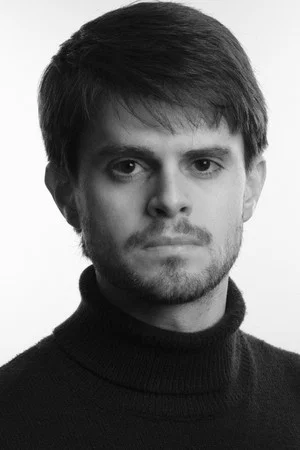 Photo of Oscar Pavlove from the Latest Netflix gallery
