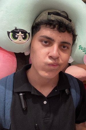 Photo of Julian Almeida from the Latest Netflix gallery