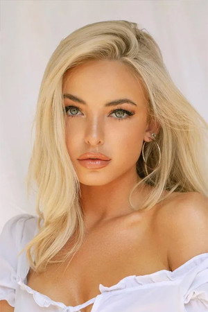 Photo of Emma Kotos from the Latest Netflix gallery