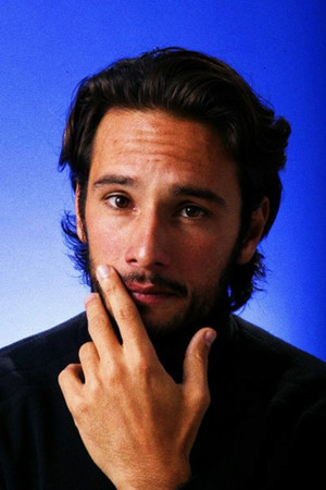 Rodrigo Santoro photo