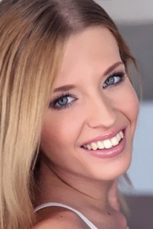 Photo of Angel Hott from the Latest Netflix gallery