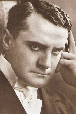 Photo of Leo Peukert from the Latest Netflix gallery