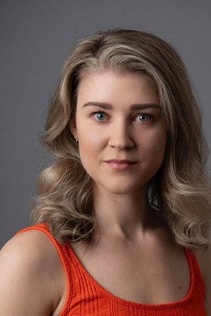 Photo of Anna Danvers from the Latest Netflix gallery