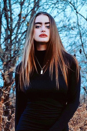 Photo of Alli Hart from the Latest Netflix gallery
