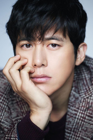 Go Soo photo