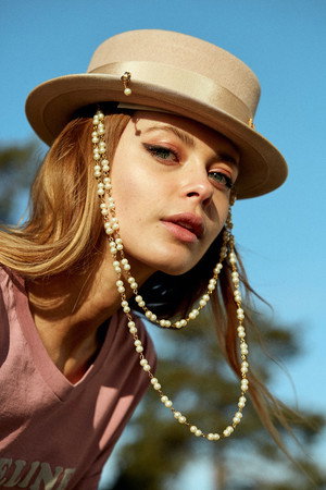 Elli Rhiannon Müller Osborne photo