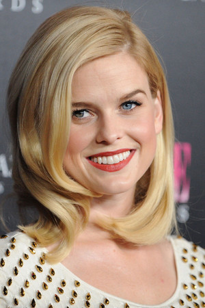 Alice Eve photo