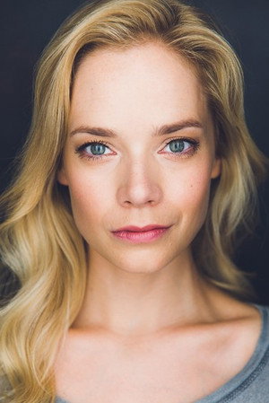 Caitlin Mehner photo