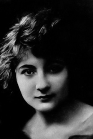 Photo of Evelyn Greeley from the Latest Netflix gallery