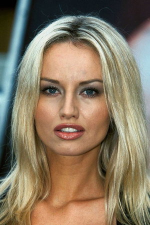 Adriana Karembeu photo