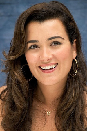 Cote De Pablo photo