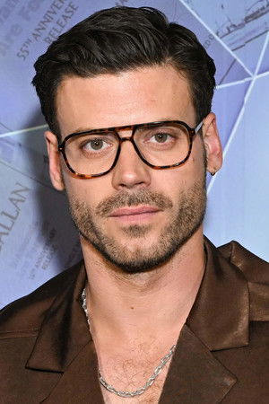 François Arnaud photo