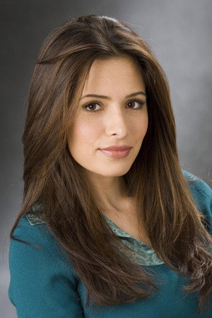 Sarah Shahi photo