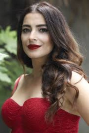 Mine Çayıroğlu photo