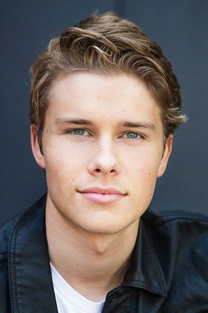 Photo of Logan Shroyer from the Latest Netflix gallery