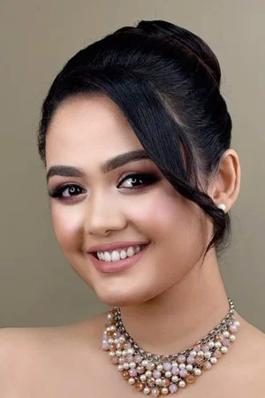 Photo of Kavihari Haputhanthri from the Latest Netflix gallery
