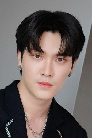 Chinnaphat Kitichaivaranggoon photo