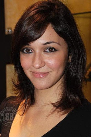 Nauheed Cyrusi photo