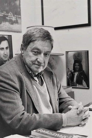 Photo of Carlos Avilez from the Latest Netflix gallery