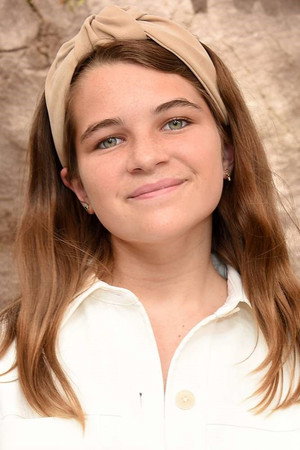Photo of Raegan Revord from the Latest Netflix gallery