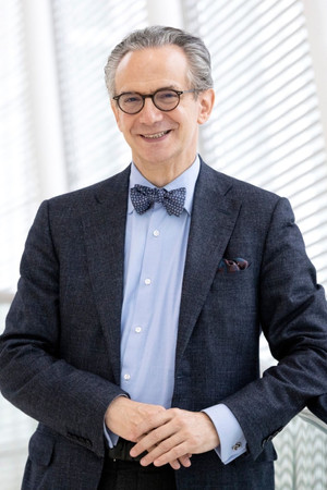 Photo of Fabio Luisi from the Latest Netflix gallery