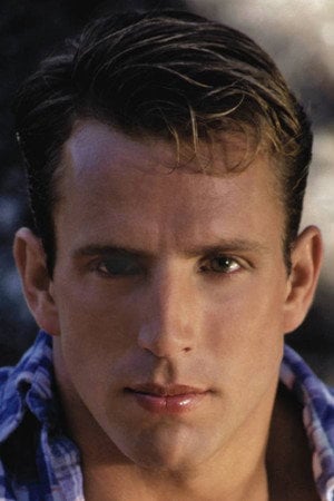 Photo of Adam Wilde from the Latest Netflix gallery