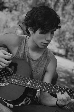 Photo of Santiago Leguizamón from the Latest Netflix gallery