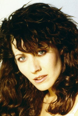 Linda Kozlowski photo