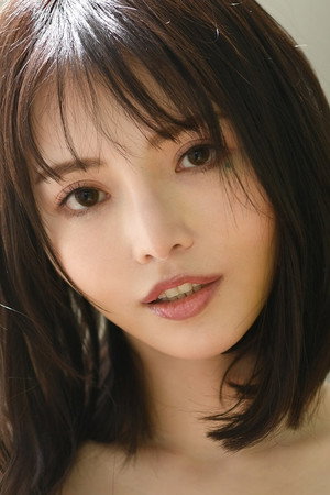 Photo of Riona Hirose from the Latest Netflix gallery
