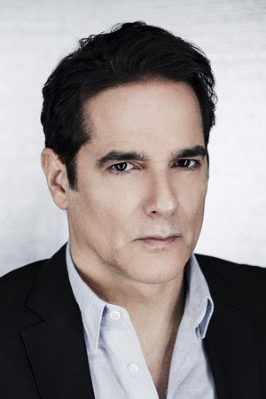 Yul Vazquez photo