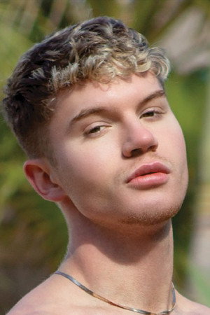 Photo of Dean Young from the Latest Netflix gallery