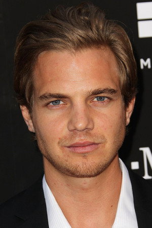 Taylor Handley photo