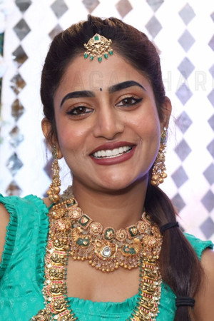 Photo of Nayani Pavani from the Latest Netflix gallery
