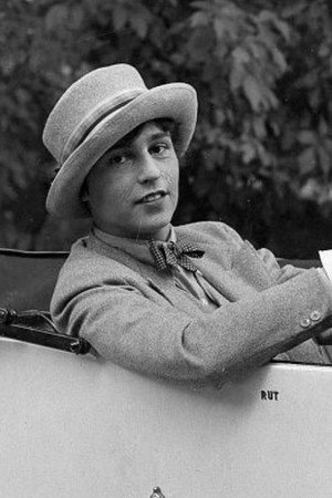 Photo of Ruth Landshoff from the Latest Netflix gallery