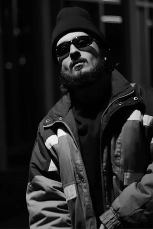 Photo of Lazar Vega from the Latest Netflix gallery