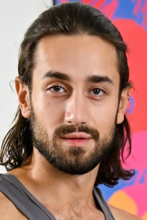Photo of Noah Asli from the Latest Netflix gallery