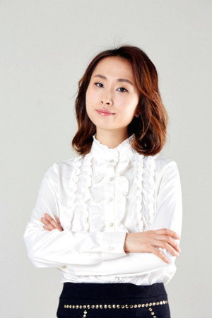 Photo of Lee Yoo-rin from the Latest Netflix gallery