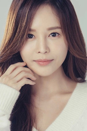 Photo of Lee Young-ah from the Latest Netflix gallery