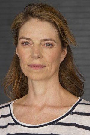 Photo of Elsa Chaves from the Latest Netflix gallery