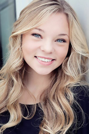 Taylor Hickson photo