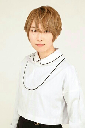 Minami Hinata photo