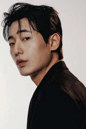 Photo of Shon Min-ho from the Latest Netflix gallery
