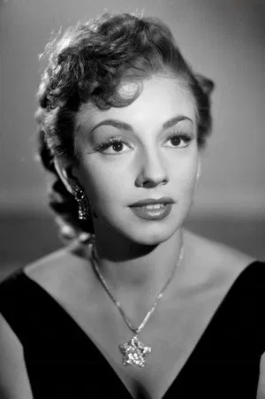 Evangelina Elizondo photo