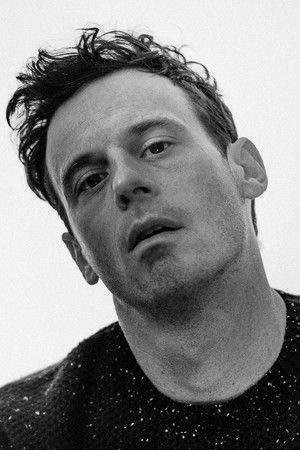 Scoot McNairy photo