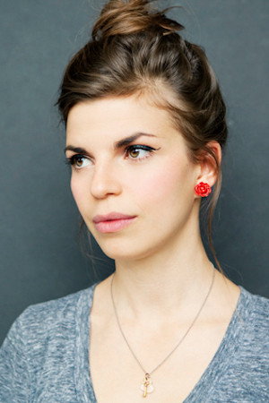 Photo of Annie St-Pierre from the Latest Netflix gallery