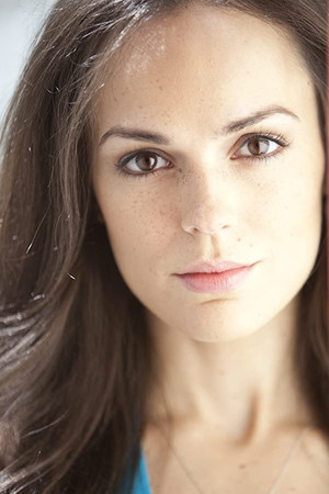 Erin Cahill photo
