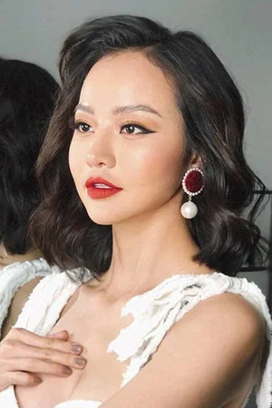 Photo of Kiều Ngân from the Latest Netflix gallery
