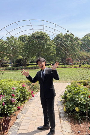 Photo of Jovin Zhang from the Latest Netflix gallery