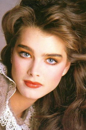 Brooke Shields photo
